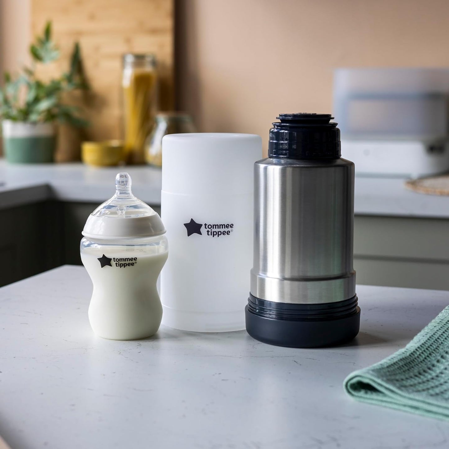 Tommee Tippee Travelwarm Travel Bottle and Food Warmer