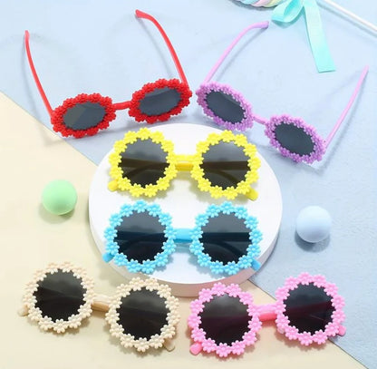 Kid's Trendy Flower Round Frame Sunglass (Random)